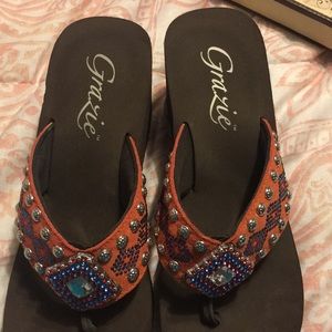 Grazie sandel with Aztec design